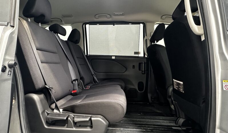 
								Nissan SERENA B 2018 full									