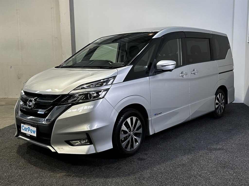 Nissan SERENA Highway Star -V Selection II 2017