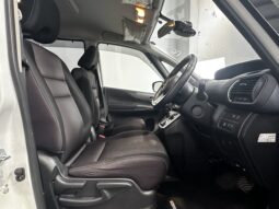 
										Nissan SERENA HIGHWAY STAR V SELECTION 2017 full									
