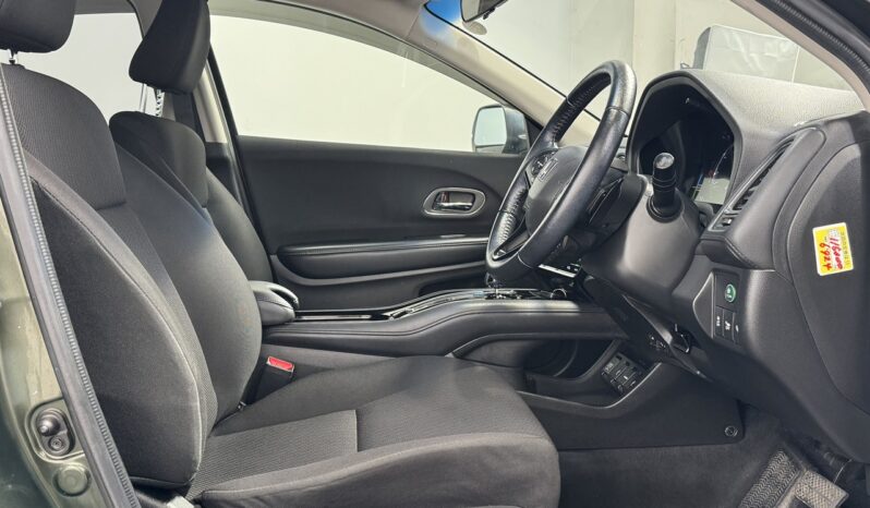 
								Honda Vezel HYBRID 2015 full									