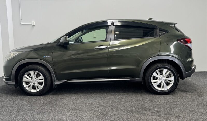 
								Honda Vezel HYBRID 2015 full									
