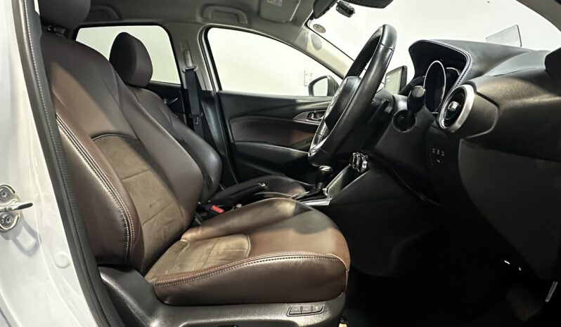 
								Mazda CX-3 20S Noble Brown 2017 full									