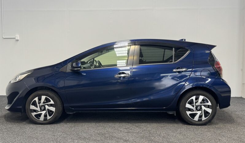 
								Toyota AQUA HYBRID 2020 full									