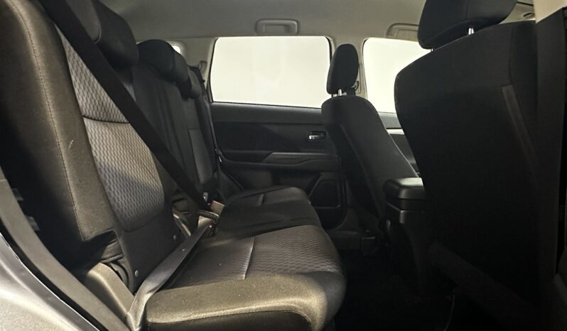 
								Mitsubishi Outlander 24G Navi Package 4WD 2013 full									