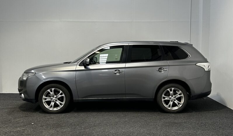 
								Mitsubishi Outlander 24G Navi Package 4WD 2013 full									