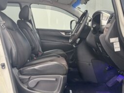 
										Nissan ELGRAND 250 Highway Star 2015 full									