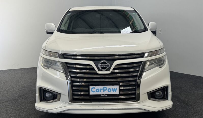 
								Nissan ELGRAND 250 Highway Star 2015 full									