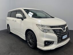 
										Nissan ELGRAND 250 Highway Star 2015 full									