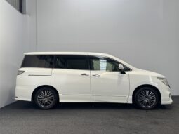 
										Nissan ELGRAND 250 Highway Star 2015 full									