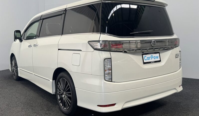 
								Nissan ELGRAND 250 Highway Star 2015 full									