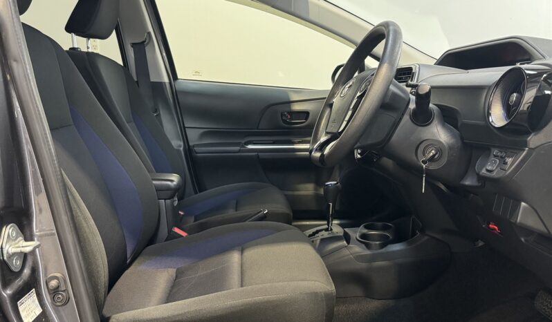 
								Toyota AQUA S 2019 full									