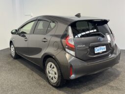 
										Toyota AQUA S 2019 full									